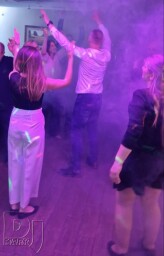 Oslava päťdesiatka v okrese Nové Mesto nad Váhom  v Reštaurácii Kúria Beckov pod hradom. Na oslave hral DJ MARK - Dj na oslavy 